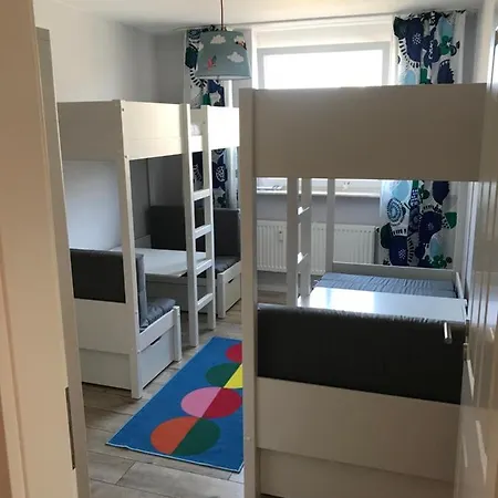 דירה Fuer Grosse Familien Im Haus Akunak בוסום